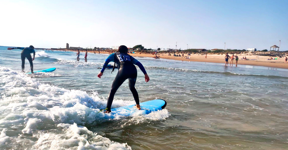 surf en familia puente de Andalucía